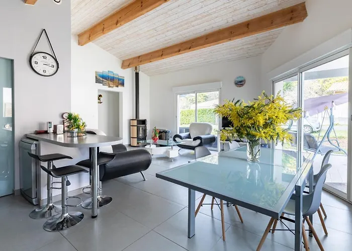 Дом отдыха Maison Contemporaine A - 6 Pers, Proche Lac, Jardin, Quartier Calme, Avec Wifi - Fr-1-521-112